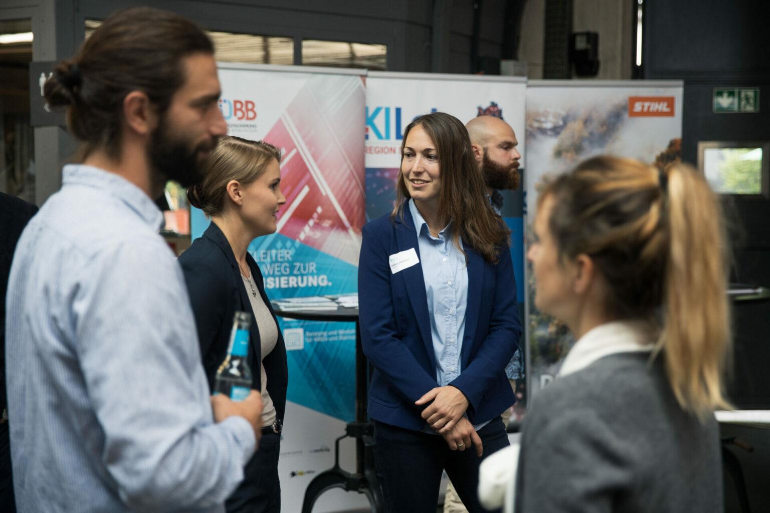 Q-Guide Präsentation der Wirtschaftsförderung Region Stuttgart in der Garage 266.